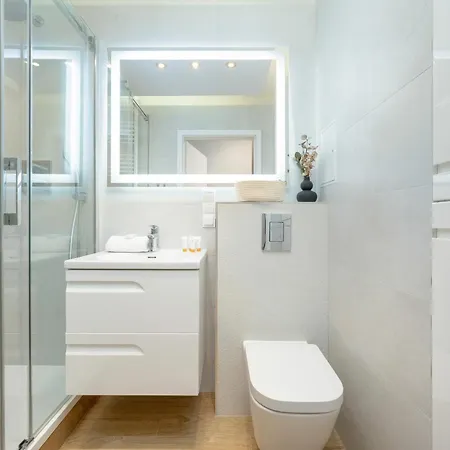 Elegancki Apartament Z Balkonem I Klimatyzacja By Renters Prestige Breslavia