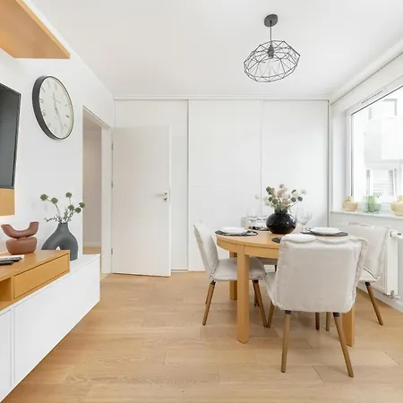 Appartamento Elegancki Apartament Z Balkonem I Klimatyzacja By Renters Prestige