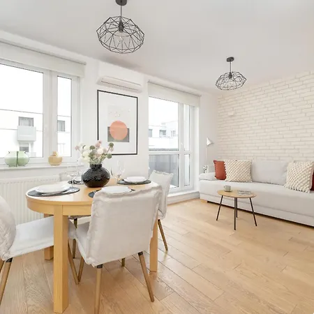 Appartamento Elegancki Apartament Z Balkonem I Klimatyzacja By Renters Prestige Breslavia