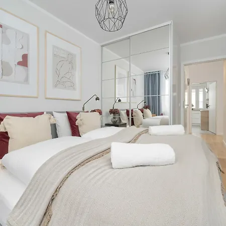 Appartamento Elegancki Apartament Z Balkonem I Klimatyzacja By Renters Prestige